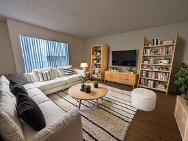 Piedmont in Glendale, CA - Building Photo