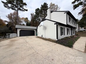 2825 Edwin Jones Dr in Charlotte, NC - Building Photo - Building Photo