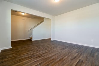 153 Tondee Wy in Midway, GA - Foto de edificio - Building Photo