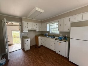 302 Glendale Ave in Muscle Shoals, AL - Building Photo - Building Photo