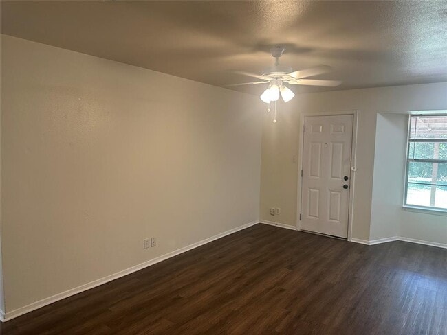 8510 Woodstone Dr in Austin, TX - Building Photo - Building Photo