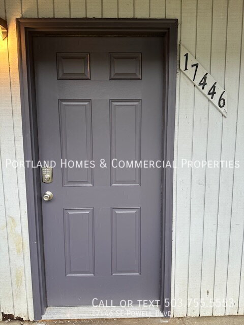 17446 SE Powell Blvd in Portland, OR - Building Photo