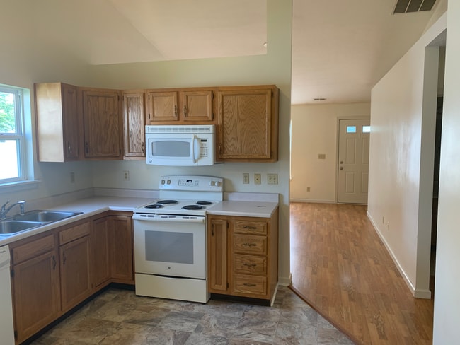 1319 Tedlee Dr in Kokomo, IN - Building Photo - Building Photo
