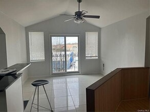 1400 Outlook Ave in Bronx, NY - Foto de edificio - Building Photo