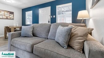 130 Camino De Oro in San Antonio, TX - Building Photo