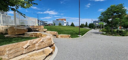 Kestrel Mixed Age Community in Louisville, CO - Foto de edificio - Building Photo