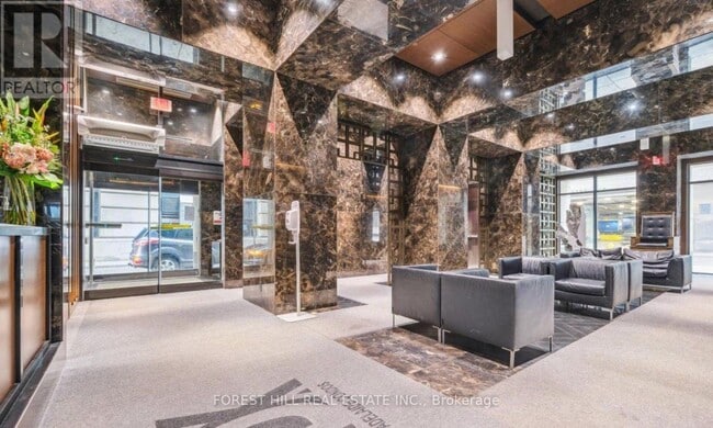 70 Temperance St in Toronto, ON - Building Photo - Building Photo