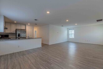 6562 Runaway Row in Converse, TX - Building Photo - Building Photo