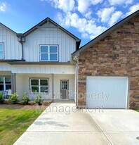 108 Crestpoint Rd in Bremen, GA - Building Photo