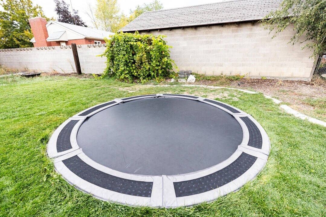 160 Caveman Blvd in American Fork, UT - Building Photo