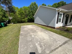 2709 Ingleside Dr in High Point, NC - Building Photo - Building Photo