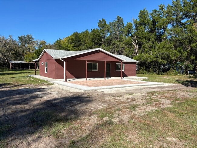 15443 Peace Blvd in Spring Hill, FL - Foto de edificio - Building Photo