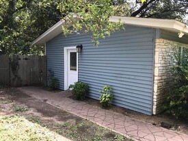 8801 Slayton Dr in Austin, TX - Building Photo