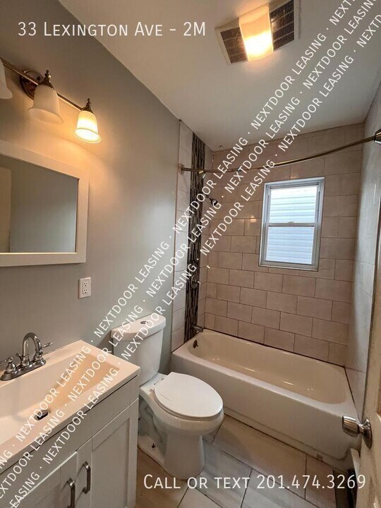 33 Lexington Ave in Jersey City, NJ - Building Photo