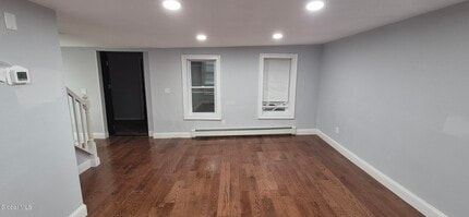 22 Clermont St in Saugerties, NY - Building Photo - Building Photo