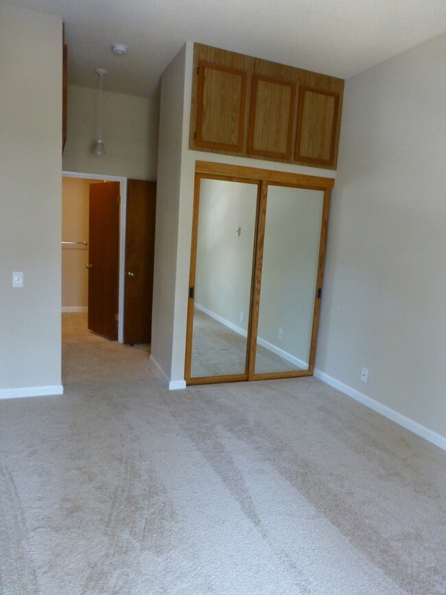 8328 Regents Rd in San Diego, CA - Building Photo - Building Photo