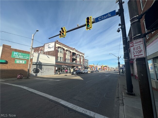 3074 W 25th St in Cleveland, OH - Building Photo - Building Photo