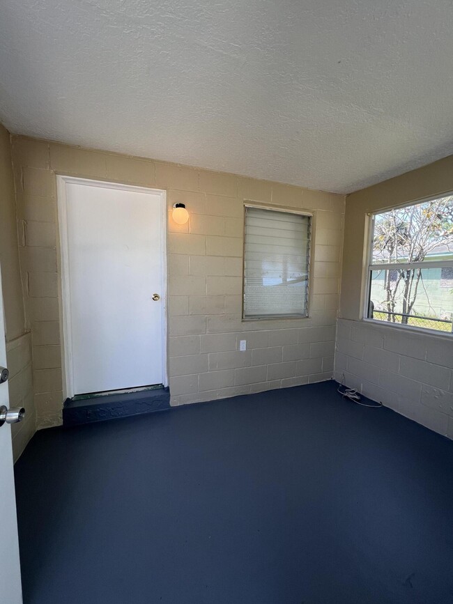 905 N 19th St in Fort Pierce, FL - Building Photo - Building Photo
