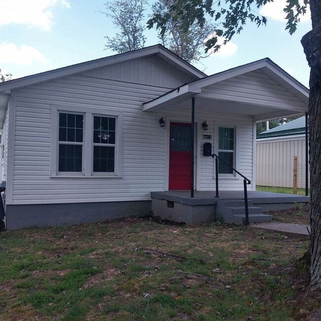 property at 708 N Sowell St