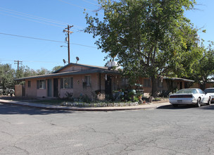 Country Club North Apartments in Tucson, AZ - Foto de edificio - Building Photo