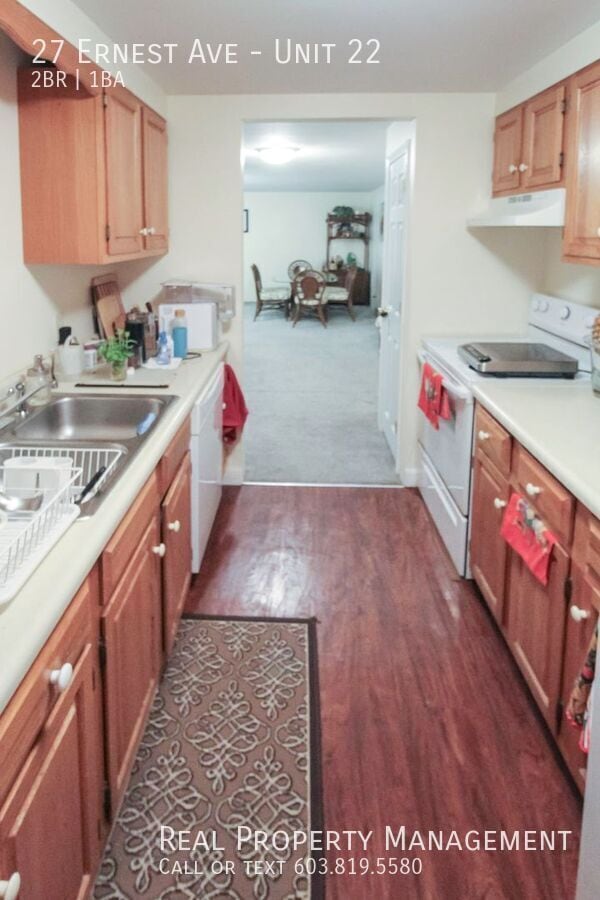27 Ernest Ave in Exeter, NH - Building Photo - Building Photo