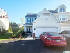 8668 Mayfair Ct in Breinigsville, PA - Building Photo - Building Photo