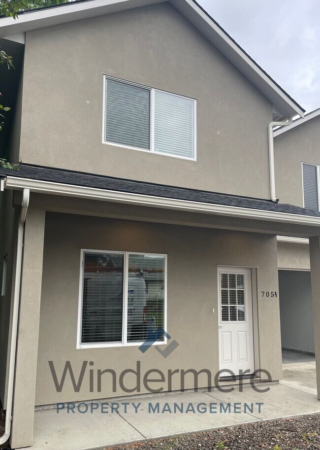property at 705 1/2-707 1/2 Woodlawn St