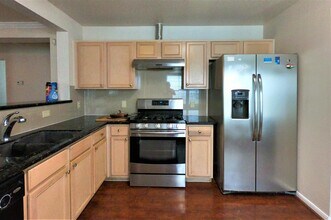 8515 Westknoll Ln in Houston, TX - Building Photo - Building Photo