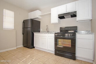 1309 Chadbourne St in El Paso, TX - Building Photo - Building Photo