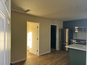 1345 Roycroft Ave in Long Beach, CA - Building Photo - Building Photo