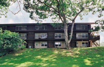 Trafalgar East in East Greenwich, RI - Foto de edificio - Building Photo