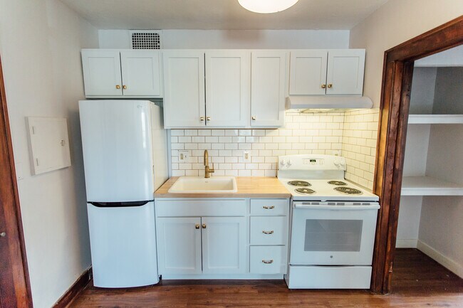 117 S Hosmer St-Unit -7 in Lansing, MI - Building Photo - Building Photo