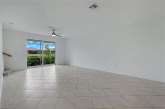 2858 Blossom Wy in Naples, FL - Building Photo - Building Photo