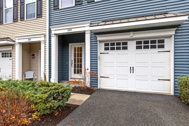 164 Warrington Round in Danbury, CT - Building Photo - Building Photo