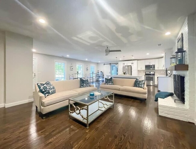 204 Cold Creek Dr in Alpharetta, GA - Building Photo - Building Photo