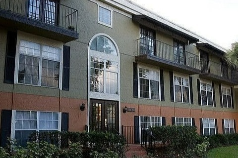 Cypress Pointe at Lake Orlando