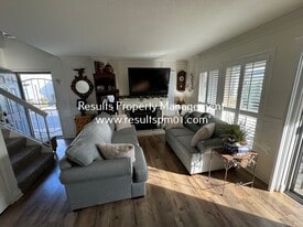 1675 Vernon St in Roseville, CA - Building Photo