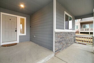 2110 Peach Blossom Dr in Windsor, CO - Building Photo - Building Photo