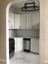 BEDFORD AVENUE / Spacious 1-Bed 1-Bath in Brooklyn, NY - Building Photo - Building Photo