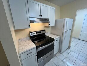 3220 Redwood Ln in Gulf Breeze, FL - Building Photo - Building Photo