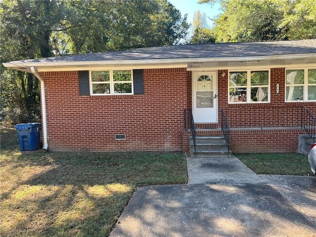 property at 1083 Center St SW