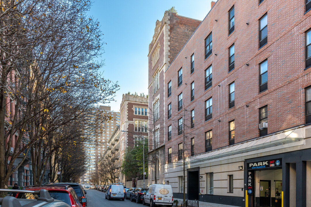 PS90 Condominiums in New York, NY - Building Photo