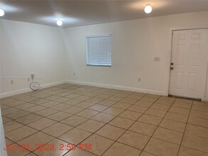 5881 NW 32nd Ave, Unit 05881 in Miami, FL - Building Photo - Building Photo