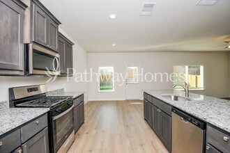 912 Burlington Ave in Fort Worth, TX - Building Photo - Building Photo
