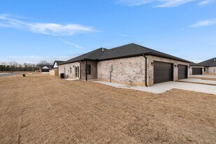 8908 Cambria Cir in Fort Smith, AR - Building Photo