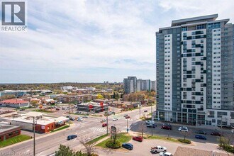 375 King St N in Waterloo, ON - Building Photo - Building Photo