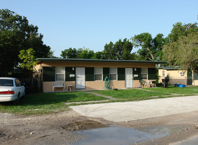 1010-1024 SW 28th St in Fort Lauderdale, FL - Building Photo - Building Photo