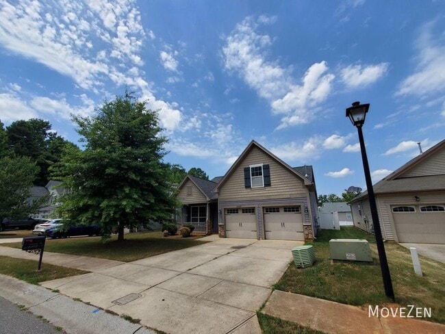 4402 Hubbard Rd in Charlotte, NC - Building Photo - Building Photo