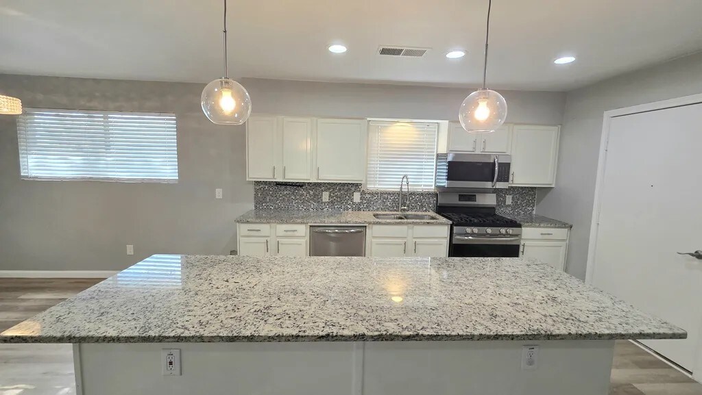 5429 Dazzle Dr in Dallas, TX - Building Photo