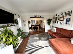 412 N Orange Grove Ave, Unit 412 in Los Angeles, CA - Building Photo - Building Photo